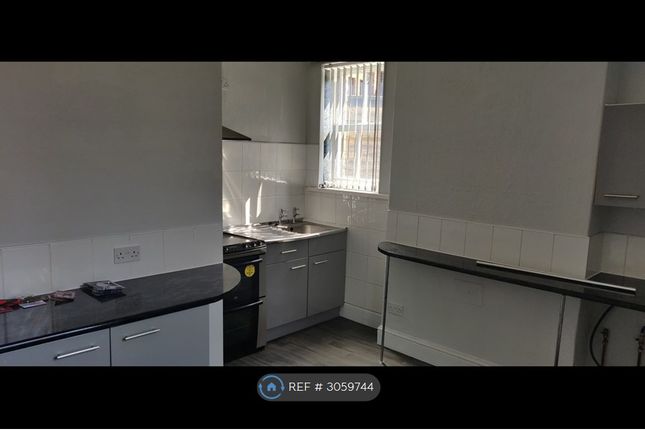 A, Flat, Batley photo 5