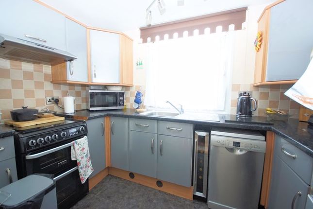 Flat for sale in Elmore Avenue, Lee-On-The-Solent