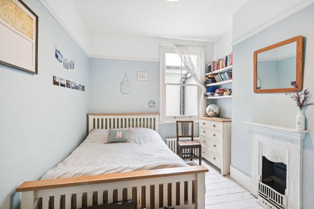 Flat for sale in Humbolt Road, London