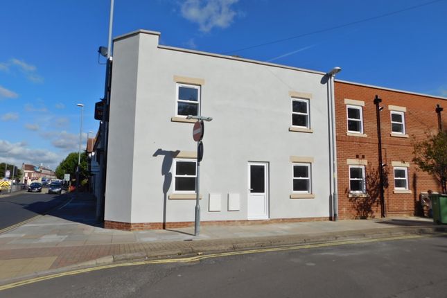 Thumbnail Flat to rent in Fratton Road, Portsmouth