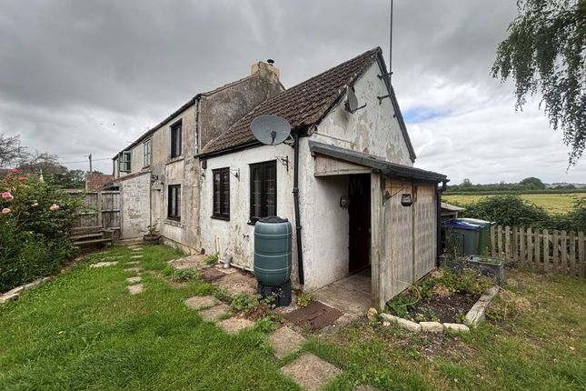 1-bed house on 109, Quemerford, Calne, £180,000