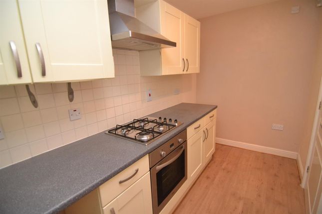 Apartment 5, Upper Fawth Close, Bradford photo 4