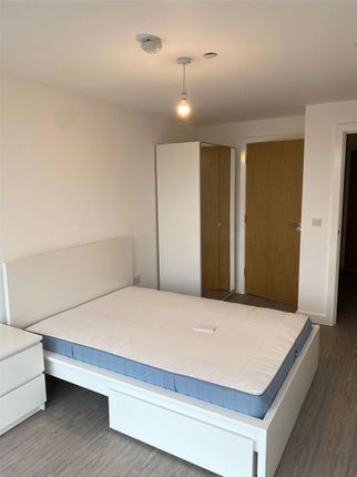 30 Oldfield Road, Manchester photo 5