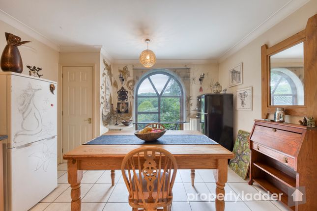 8 Coltishall Hall, Wroxham Road, Norwich photo 4