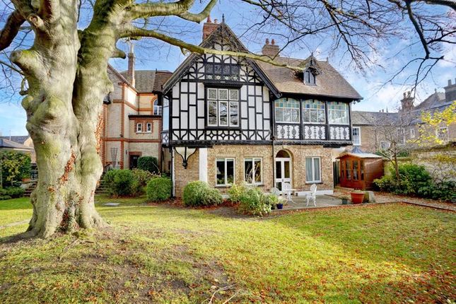 Homes For Sale In Old Court Hall Godmanchester Huntingdon Pe29 Buy Property In Old Court Hall Godmanchester Huntingdon Pe29 Primelocation