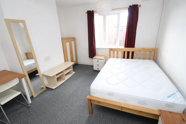 Thumbnail Flat to rent in Braunstone Gate, Leicester