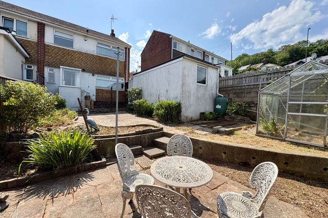 6 Shelley Avenue, Torquay photo 2