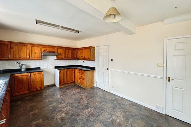 13, Woodlands Road, Swadlincote photo 3