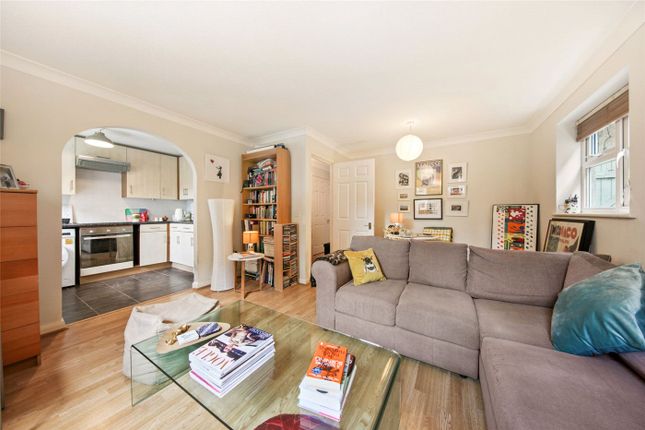 Flat for sale in Cornwallis Square, London