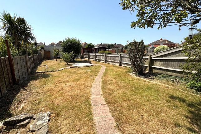12, Marlborough Avenue, Weymouth photo 2