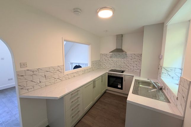 42 Ystrad Road, Pentre photo 2