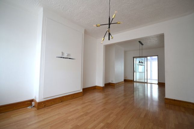98, Bellamy Drive, Stanmore photo 2