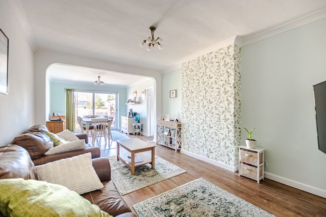 10, Orchard Drive, Selby photo 2