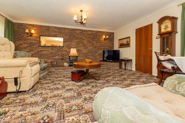 Petritoli, Main Road, Great Yarmouth photo 3
