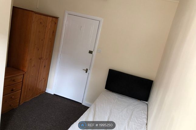 Room to rent in Okehampton Road, Exeter