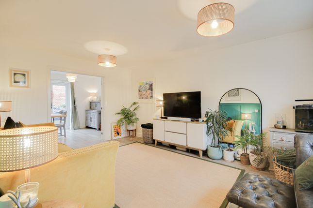 5, Punningar Close, Gloucester photo 3