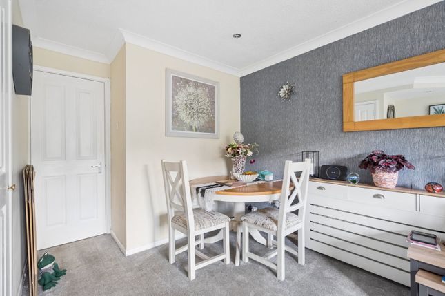 52, Thompson Way, Rickmansworth photo 4