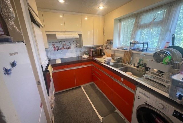 6, Dauphine Court, Harrow photo 3