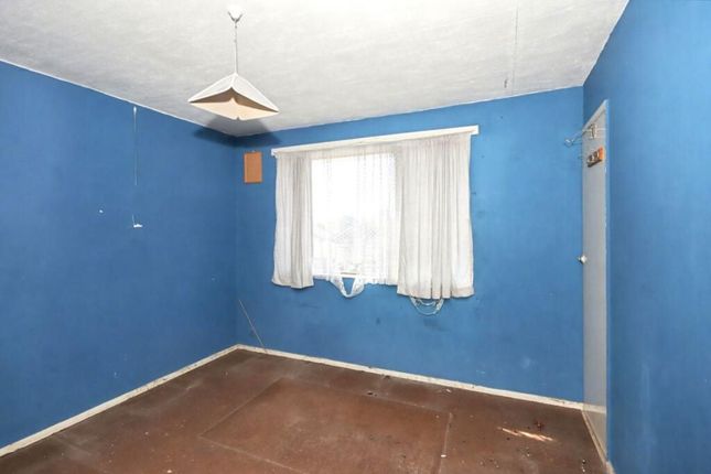 54, Meadway, Bedford photo 4