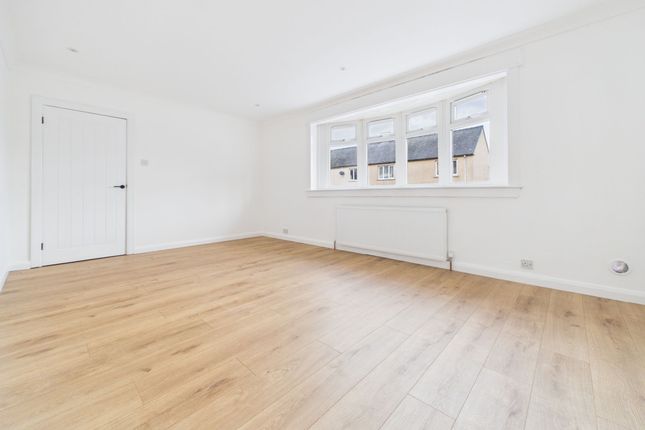 16 Park Road, Shotts photo 4
