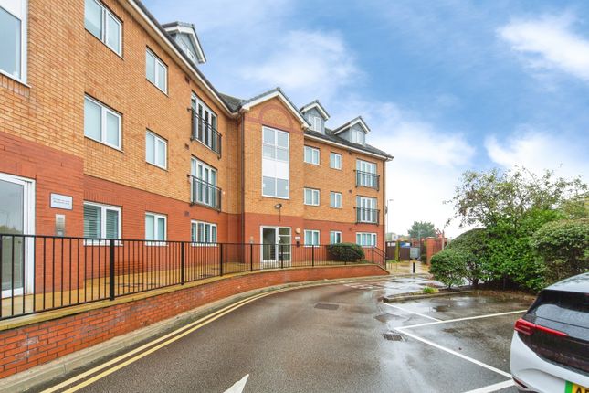 2-bed flat on Taylforth Close, Liverpool, £90,000