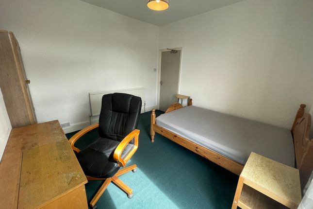 Room 3, Sheffield photo 2