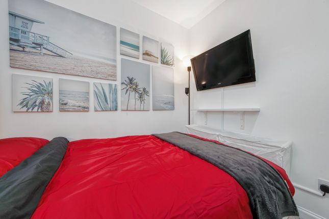 Flat to rent in Houldsworth Street, Glasgow