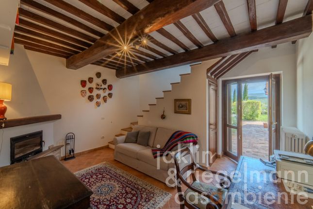 Country house for sale in Italy, Umbria, Perugia, Gualdo Cattaneo