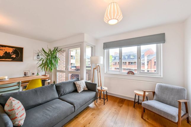 Thumbnail Flat for sale in Maygood Street, Angel, London