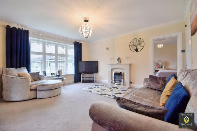 Flat for sale in Sussex Gardens, Hucclecote, Gloucester