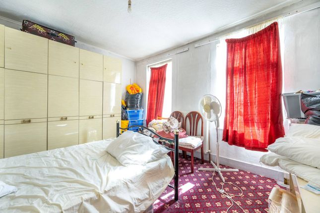 Terraced house for sale in Sutton Court Road, Plaistow, London