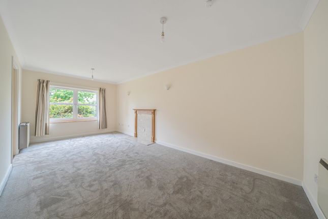 Flat 6,, Waterford Court, Cheltenham photo 2