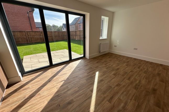 47, Hollowsbrook Road, DONCASTER photo 4