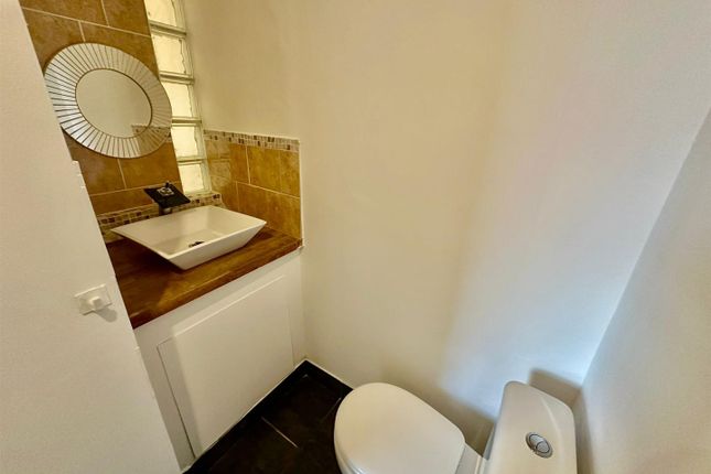 Whatsapp Image 2025-10-16 At 12.16.12_9Aff97c5.Jpg