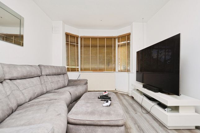 70, Kingshurst Road, West Midlands photo 3