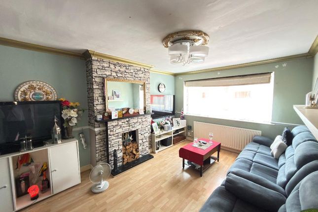 66, Moreton Road North, Luton photo 2