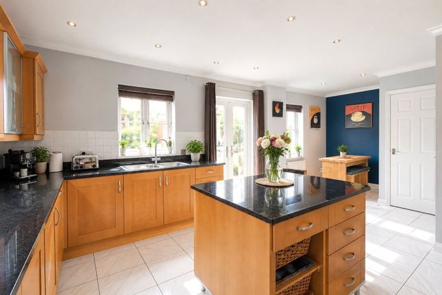 6, Great Marlow, Hampshire photo 4