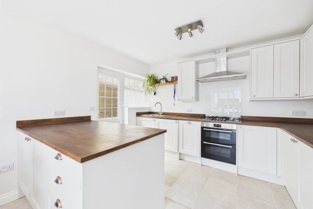 13, Birch Walk, Porthcawl photo 2