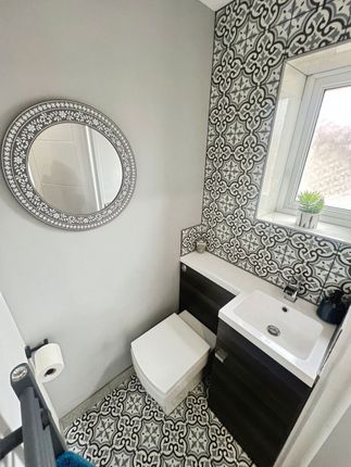 2, Derwent Drive, Bolton photo 4