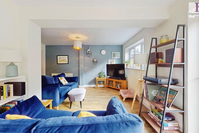 6, Haven Close, Halifax photo 4