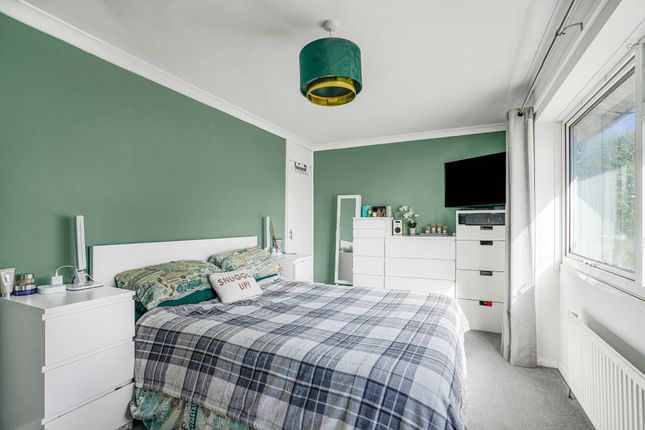 113 The Pastures, High Wycombe photo 4