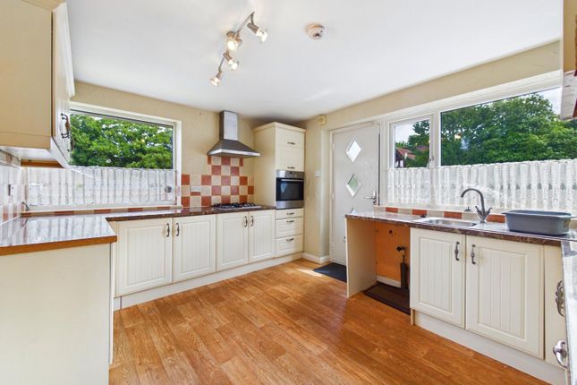 12, Middleton Way, Knottingley photo 2