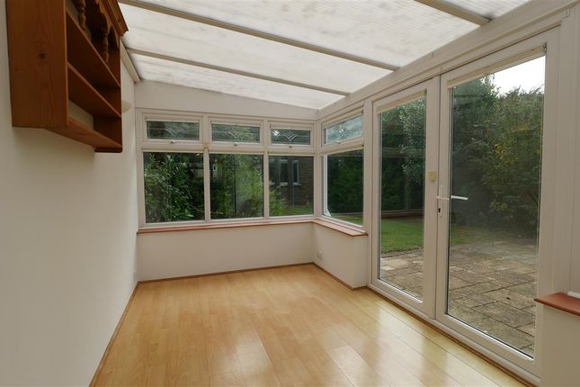 24, Warren Road, St Ives photo 3