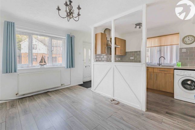 2-bed house on 15, Brissenden Close, Rochester, £220,000