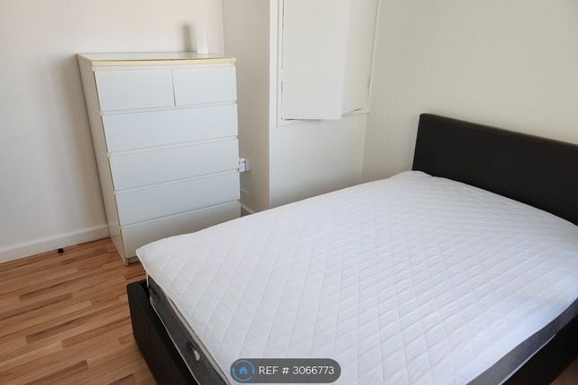 Studio Flat, Billington House Deeley Road, London photo 2
