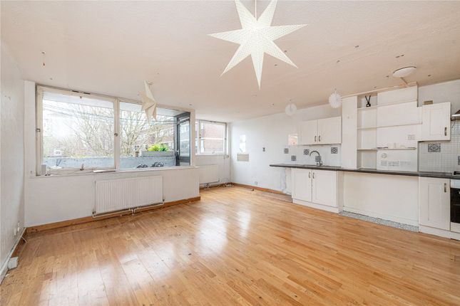 Thumbnail Flat for sale in Upper Camelford Walk, London