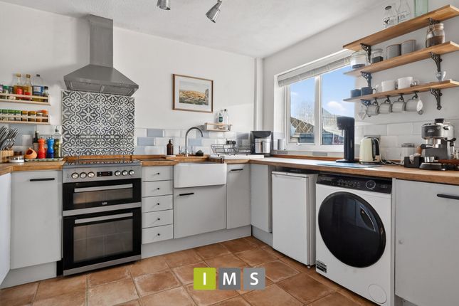 16 Murcott Road, Bicester photo 2