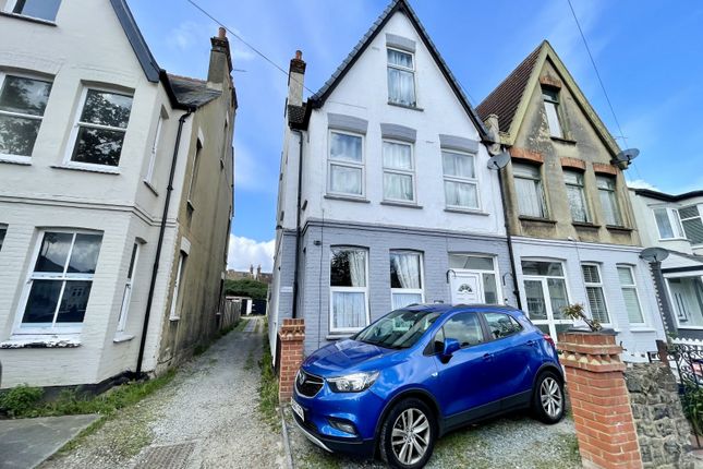 Thumbnail Flat for sale in Crowborough Road, Southend-On-Sea, Essex