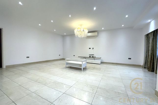 7, Thurleston Avenue, MORDEN photo 4