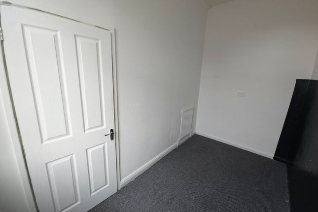 5, Sunderland photo 3